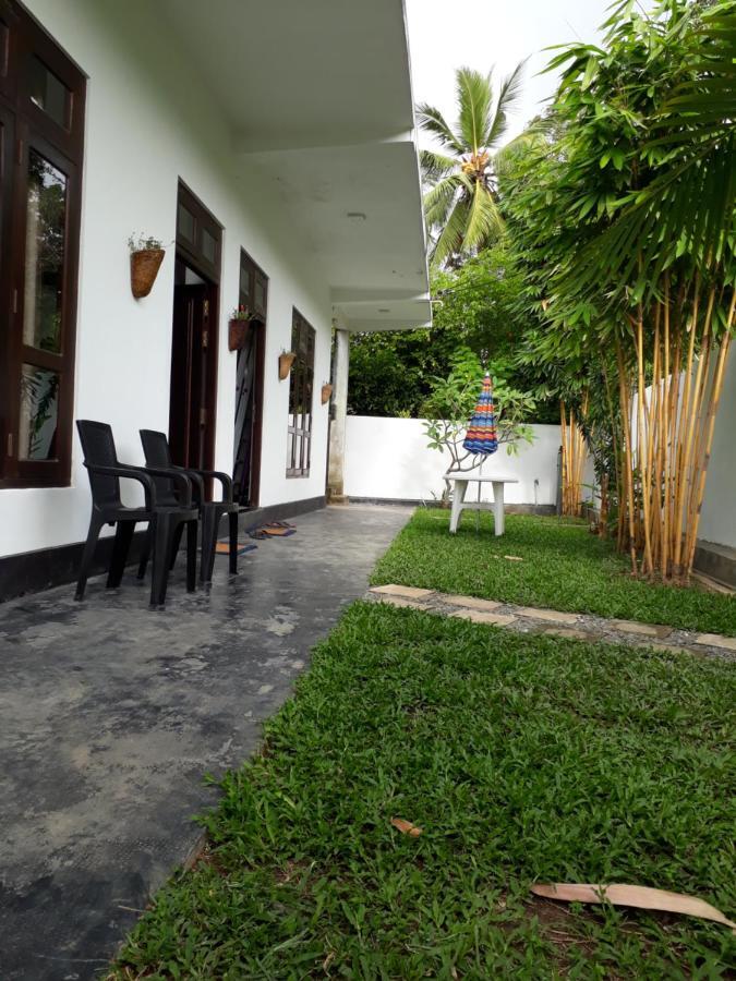 Apna Homestay Apartments Унаватуна Екстериор снимка