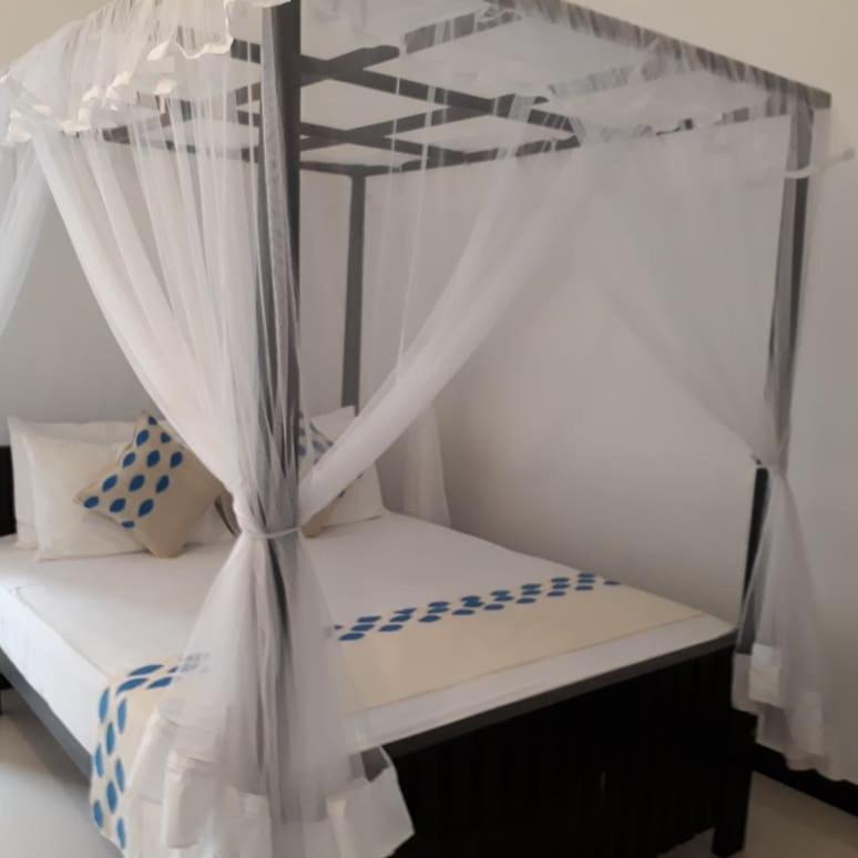 Apna Homestay Apartments Унаватуна Екстериор снимка